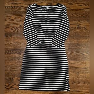 Size Small Old Navy Black and White 3/4  Sleeve Cotton Spandex Dress